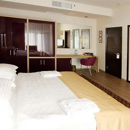 Hotel Pushcha Congress 3*