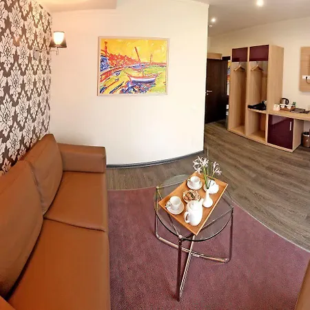 Pushcha Congress Hotel 3*