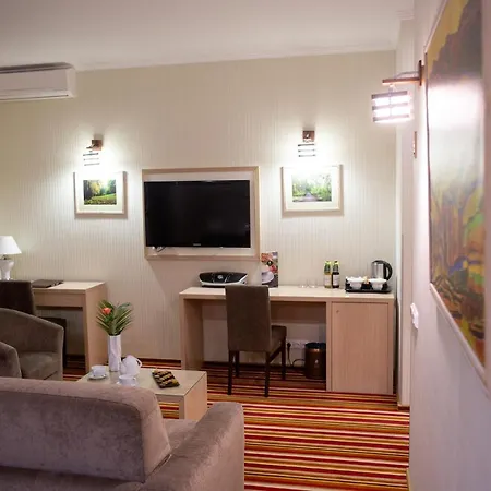 Hotel Pushcha Congress 3*