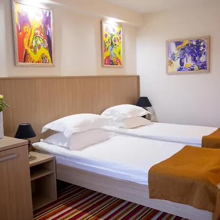 Pushcha Congress Hotel 3*